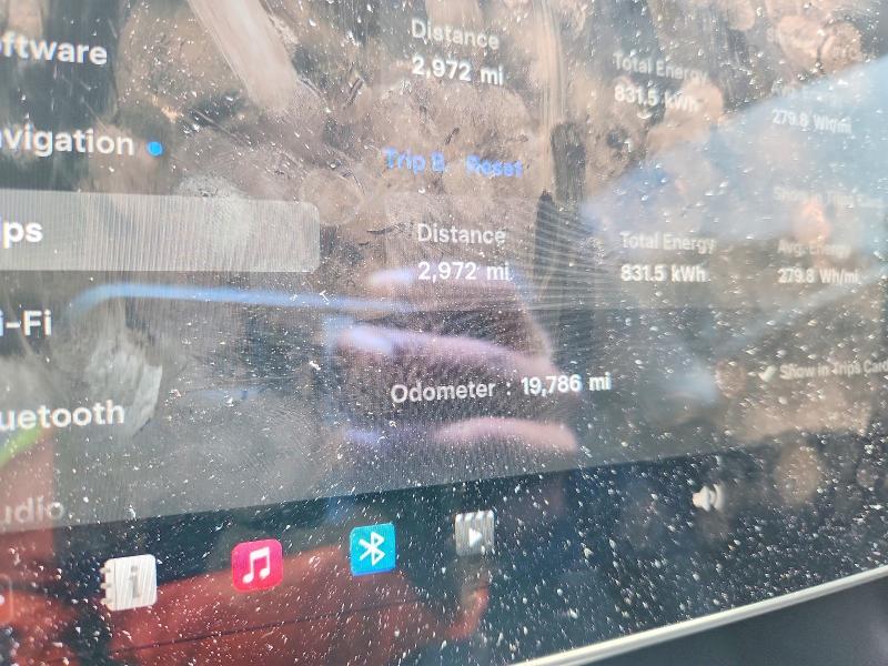 52654696 :رقم المزاد ، 5YJ3E1EA1MF045915 vin ، 2021 Tesla Model 3 مزاد بيع