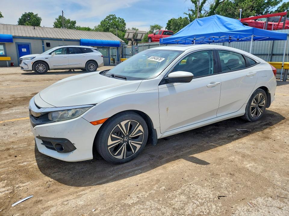 Auction sale of the 2016 Honda Civic, vin: 19XFC1F39GE000329, lot number: 53643676
