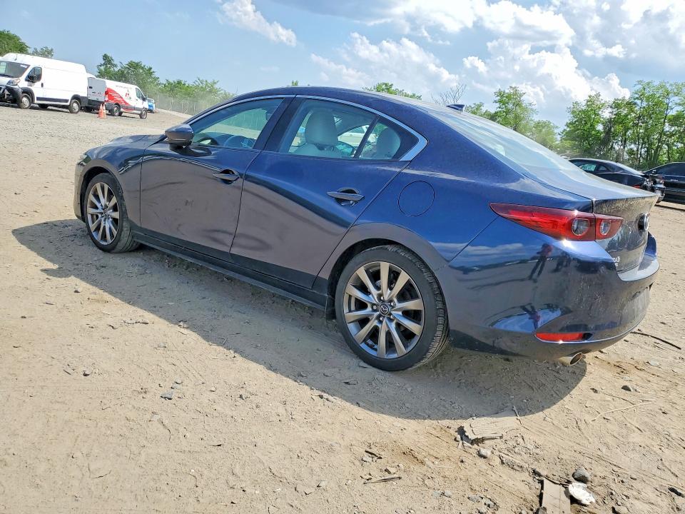 54109536 :رقم المزاد ، 3MZBPBDL3NM308687 vin ، 2022 Mazda 3 مزاد بيع
