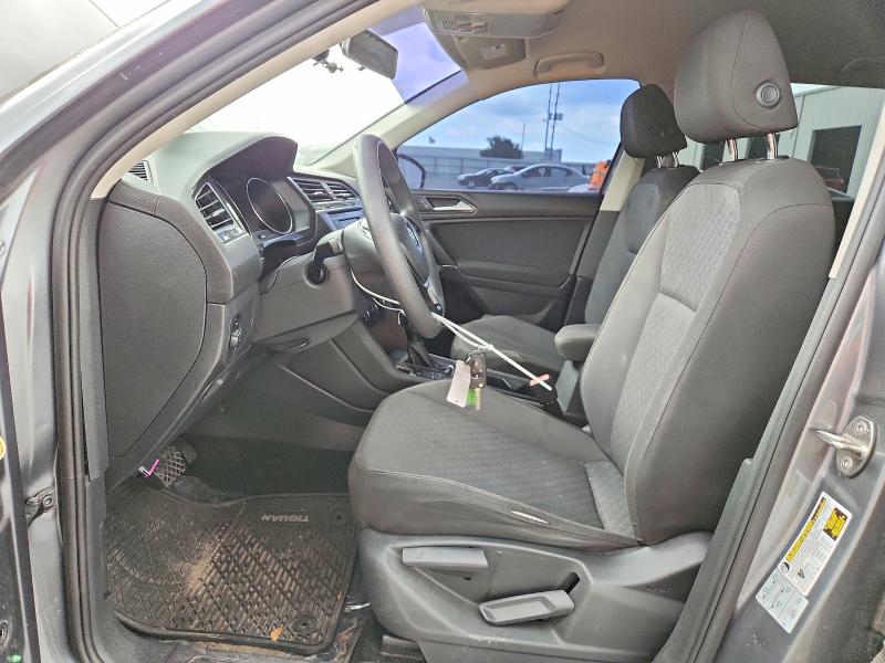 Продажа на аукционе авто 2018 Volkswagen Tiguan, vin: 3VV1B7AX2JM065855, номер лота: 55410016