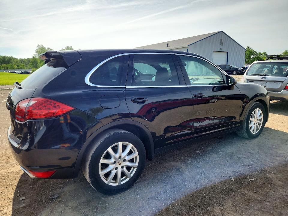 52263916 :رقم المزاد ، WP1AA2A24DLA01930 vin ، 2013 Porsche Cayenne مزاد بيع