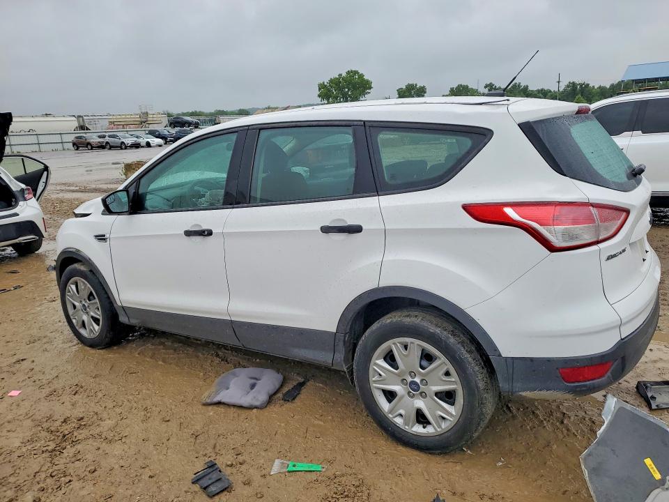 2015 Ford Escape მანქანა იყიდება აუქციონზე, vin: 1FMCU0F73FUA53696, აუქციონის ნომერი: 54182376