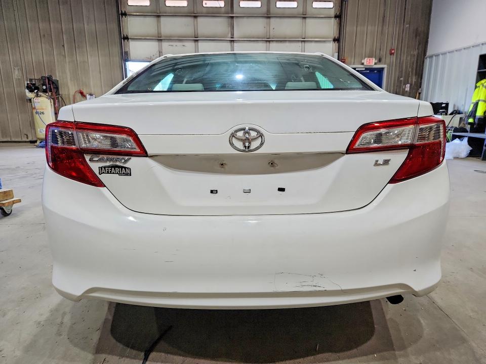 55052546 :رقم المزاد ، 4T4BF1FK8ER368630 vin ، 2014 Toyota Camry مزاد بيع