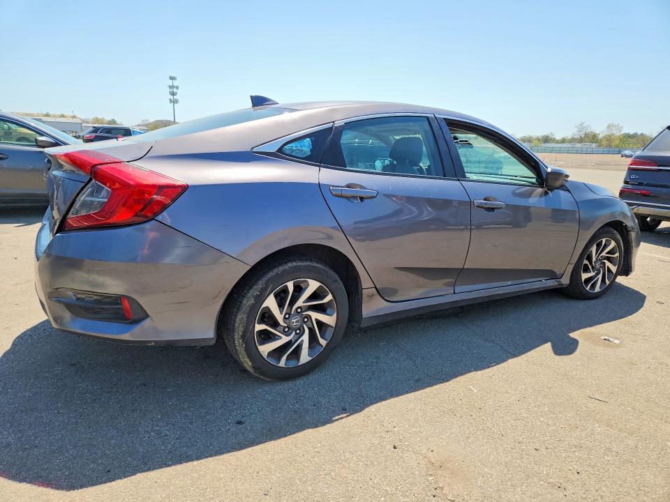 2017 Honda Civic მანქანა იყიდება აუქციონზე, vin: 19XFC2F77HE222121, აუქციონის ნომერი: 52478396