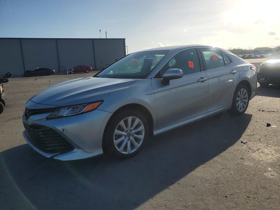Auction sale of the 2018 Toyota Camry, vin: 4T1B11HK7JU634297, lot number: 55051096