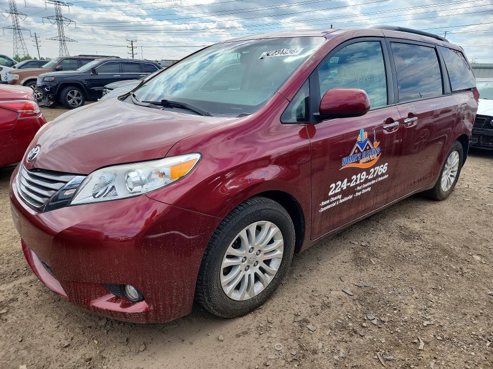 Auction sale of the 2017 Toyota Sienna, vin: 5TDYZ3DC0HS893701, lot number: 52234336