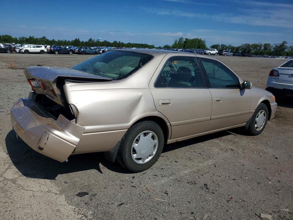 51990576 :رقم المزاد ، 4T1BG22K8YU995500 vin ، 2000 Toyota Camry مزاد بيع