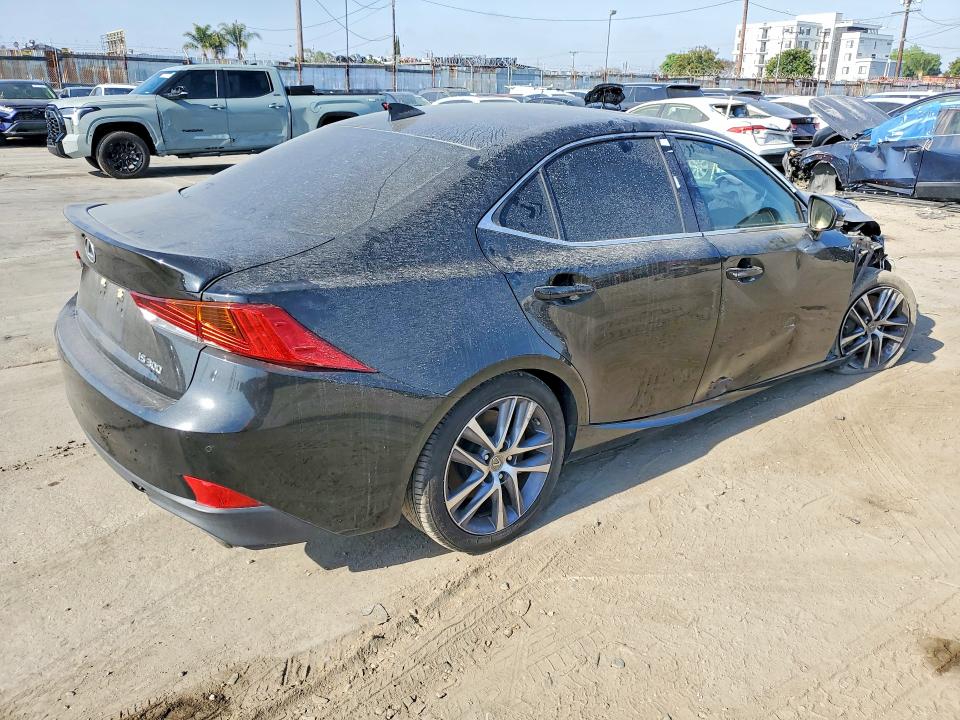 2020 Lexus Is მანქანა იყიდება აუქციონზე, vin: JTHDA1D20L5106454, აუქციონის ნომერი: 52925126