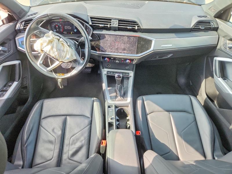 54284366 :رقم المزاد ، WA1AUCF3XN1031246 vin ، 2022 Audi Q3 مزاد بيع