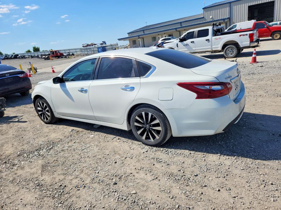 2018 Nissan Altima მანქანა იყიდება აუქციონზე, vin: 1N4AL3AP4JC237489, აუქციონის ნომერი: 53228176