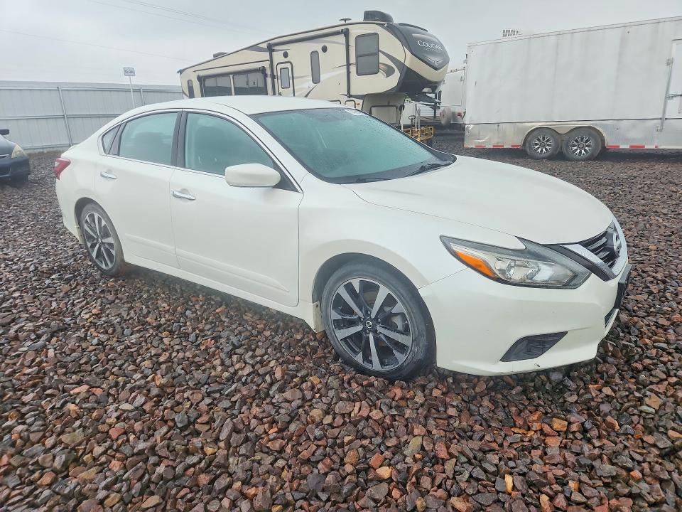 Продаж на аукціоні авто 2018 Nissan Altima, vin: 1N4AL3AP7JC101325, номер лоту: 54393936