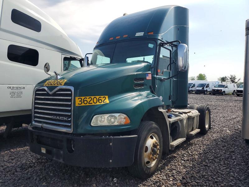 52595296 :رقم المزاد ، 1M1AW01X6HM009370 vin ، 2017 Mack 600 مزاد بيع