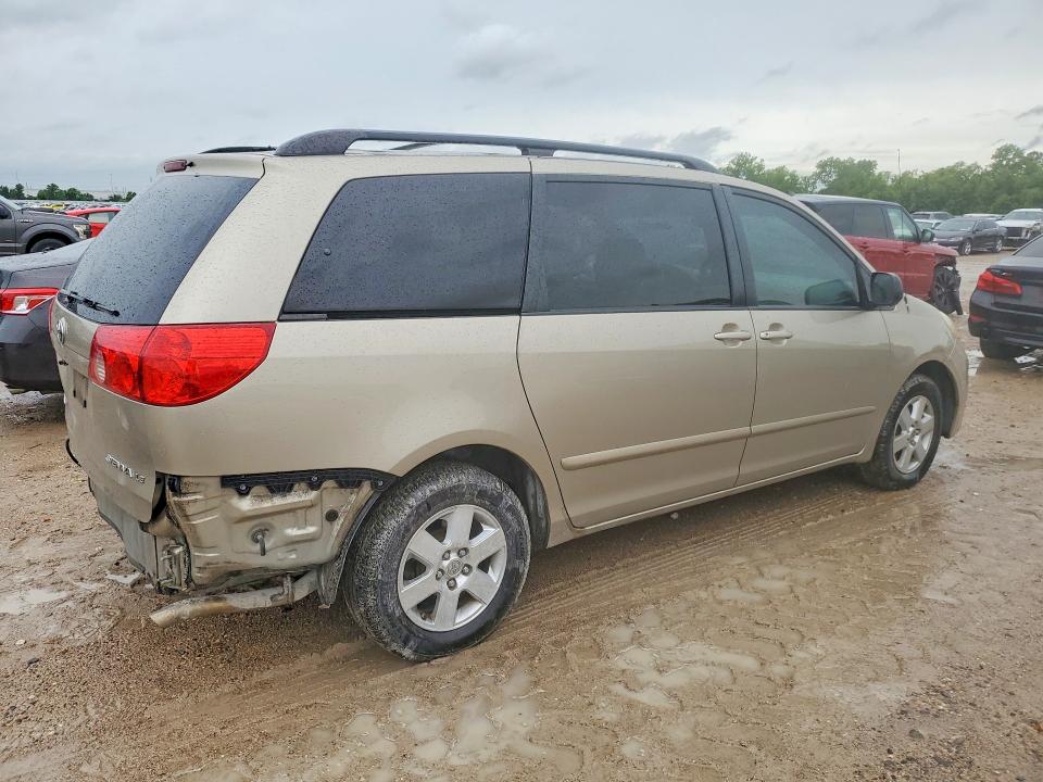 55003326 :رقم المزاد ، 5TDKK4CC2AS327689 vin ، 2010 Toyota Sienna مزاد بيع