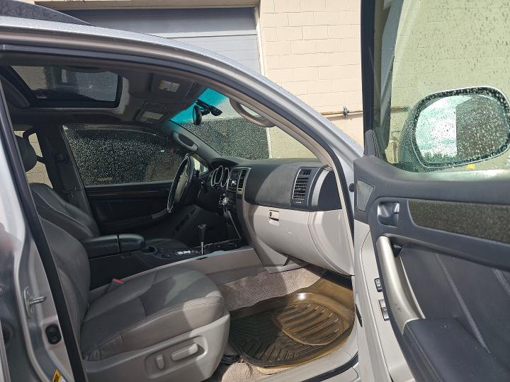 54537596 :رقم المزاد ، JTEBT17R058028704 vin ، 2005 Toyota 4runner مزاد بيع