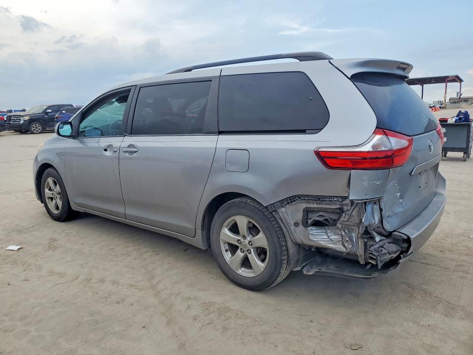 2015 Toyota Sienna მანქანა იყიდება აუქციონზე, vin: 5TDKK3DC8FS588955, აუქციონის ნომერი: 55007926