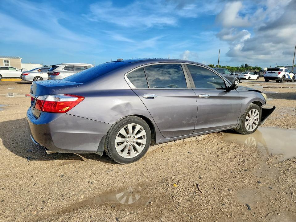 2013 Honda Accord მანქანა იყიდება აუქციონზე, vin: 1HGCR2F82DA245573, აუქციონის ნომერი: 54620136