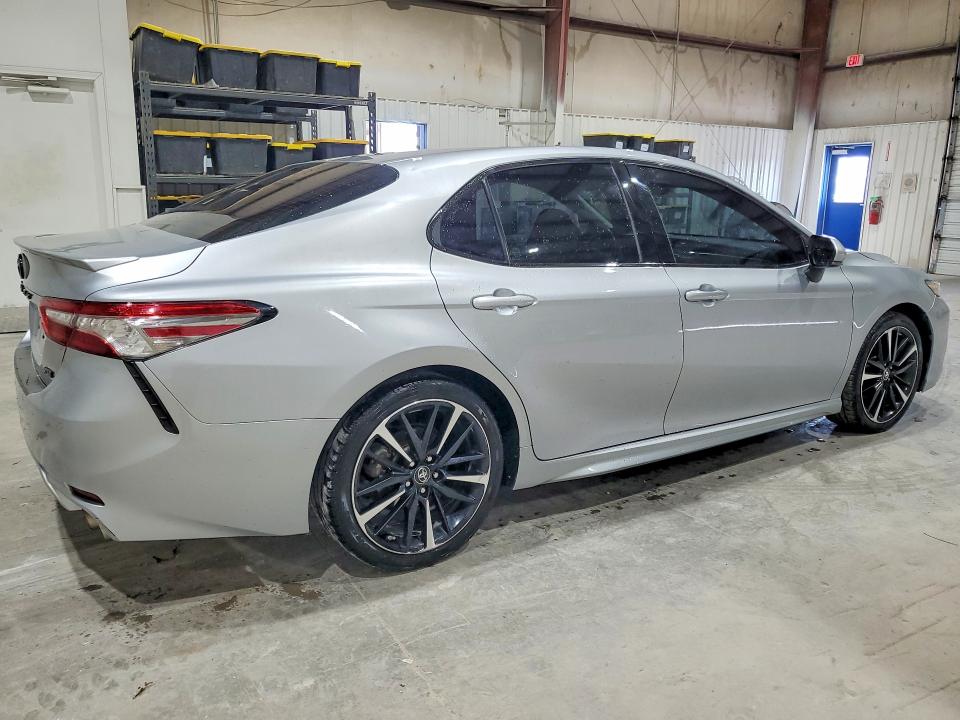 2018 Toyota Camry მანქანა იყიდება აუქციონზე, vin: 4T1B61HK0JU010455, აუქციონის ნომერი: 52785306
