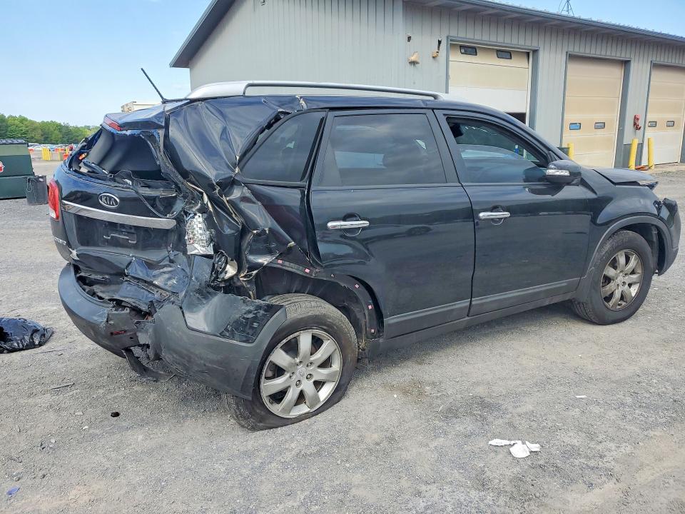 2011 Kia Sorento მანქანა იყიდება აუქციონზე, vin: 5XYKT3A19BG138013, აუქციონის ნომერი: 52869746
