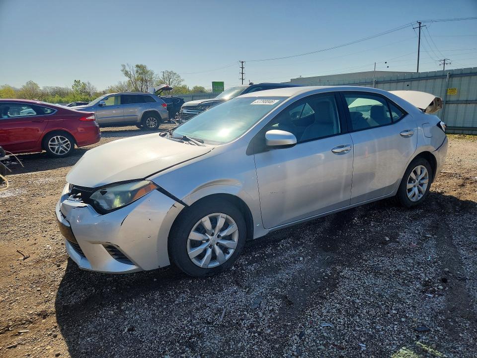 52298046 :رقم المزاد ، 5YFBURHE9FP315492 vin ، 2015 Toyota Corolla مزاد بيع