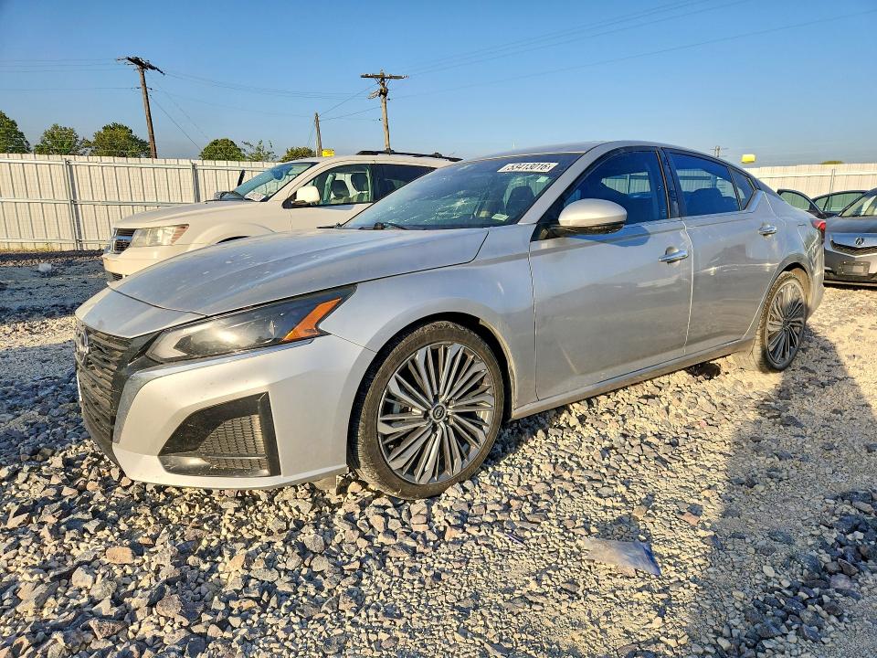 53413016 :رقم المزاد ، 1N4BL4EV1PN326145 vin ، 2023 Nissan Altima مزاد بيع
