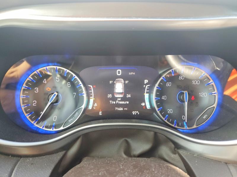 54450706 :رقم المزاد ، 2C4RC1EG0HR669963 vin ، 2017 Chrysler Pacifica مزاد بيع