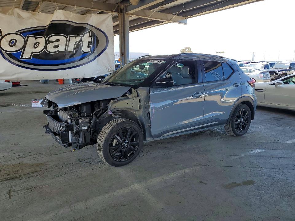 52591296 :رقم المزاد ، 3N1CP5DV1NL497276 vin ، 2022 Nissan Kicks مزاد بيع