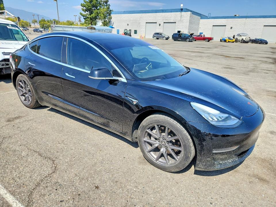 2020 Tesla Model 3 მანქანა იყიდება აუქციონზე, vin: 5YJ3E1EA6LF611257, აუქციონის ნომერი: 53217096