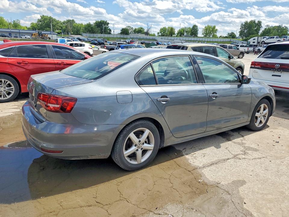 52706356 :رقم المزاد ، 3VW267AJ5GM336674 vin ، 2016 Volkswagen Jetta مزاد بيع