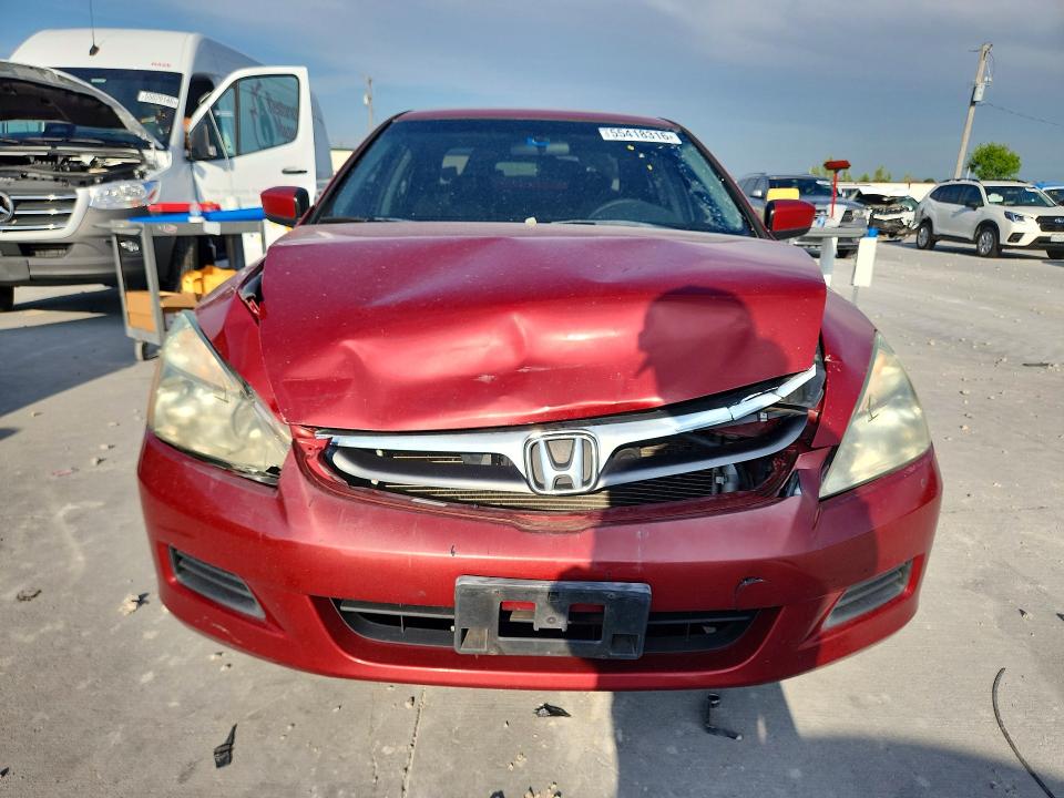 55418316 :رقم المزاد ، 1HGCM563X7A213933 vin ، 2007 Honda Accord مزاد بيع