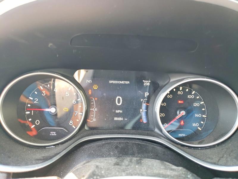 53279266 :رقم المزاد ، 3C4NJDCB0JT230469 vin ، 2018 Jeep Compass مزاد بيع