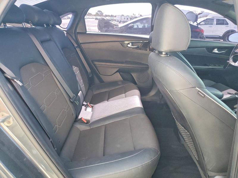 Продажа на аукционе авто 2021 Kia Forte, vin: 3KPF34AD4ME385926, номер лота: 54824346