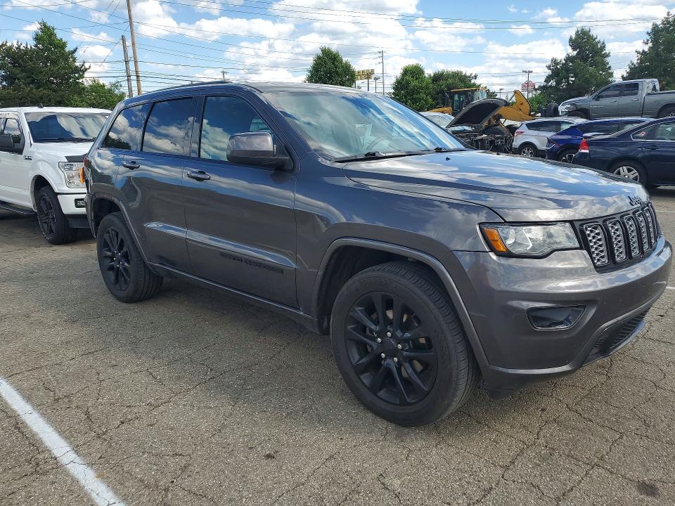 Продаж на аукціоні авто 2017 Jeep Grand Cherokee, vin: 1C4RJFAG8HC767706, номер лоту: 52906406