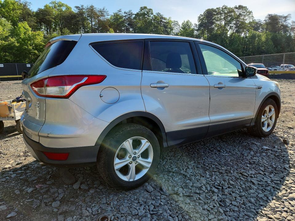 Продаж на аукціоні авто 2015 Ford Escape, vin: 1FMCU9GXXFUC31011, номер лоту: 53609386