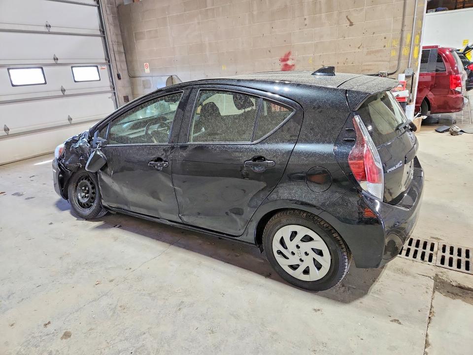 53387286 :رقم المزاد ، JTDKDTB39G1590838 vin ، 2016 Toyota Prius C مزاد بيع