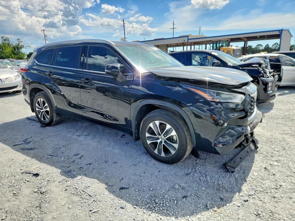2022 Toyota Highlander მანქანა იყიდება აუქციონზე, vin: 5TDGZRBHXNS585847, აუქციონის ნომერი: 54419966