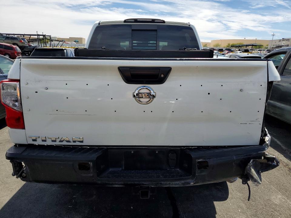 52232146 :رقم المزاد ، 1N6AA1E55HN528401 vin ، 2017 Nissan Titan مزاد بيع