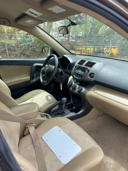 52872666 :رقم المزاد ، 2T3BF4DV4BW176634 vin ، 2011 Toyota Rav4 مزاد بيع