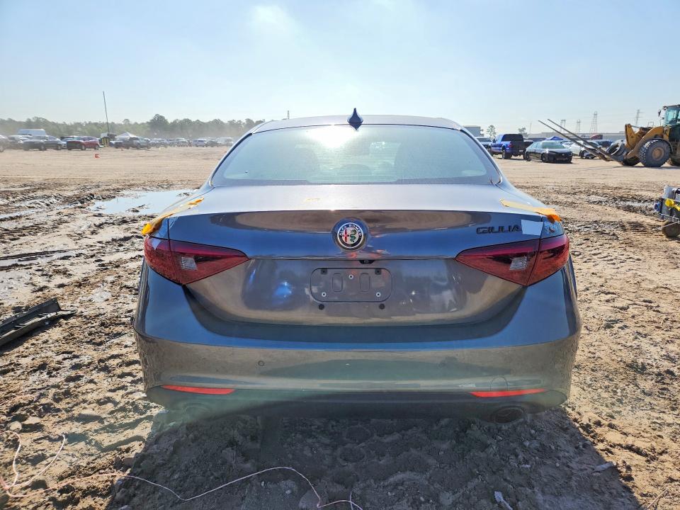 2020 Alfa Romeo Giulia მანქანა იყიდება აუქციონზე, vin: ZARFAMAN0L7632149, აუქციონის ნომერი: 55074026