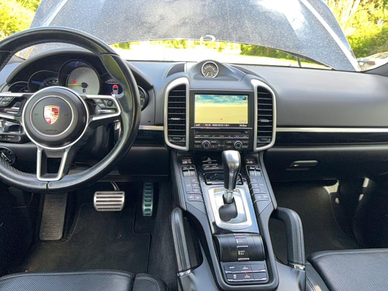 Продаж на аукціоні авто 2016 Porsche Cayenne, vin: WP1AE2A29GLA17811, номер лоту: 53825736