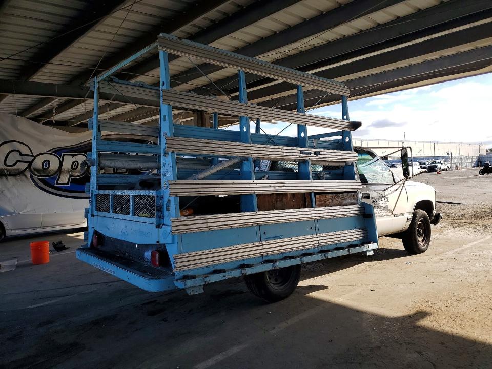 54909796 :رقم المزاد ، 1GDGC24R2XF098493 vin ، 1999 Gmc Sierra مزاد بيع