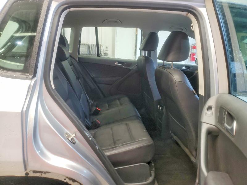 53811886 :رقم المزاد ، WVGBV7AX7HW502023 vin ، 2017 Volkswagen Tiguan مزاد بيع