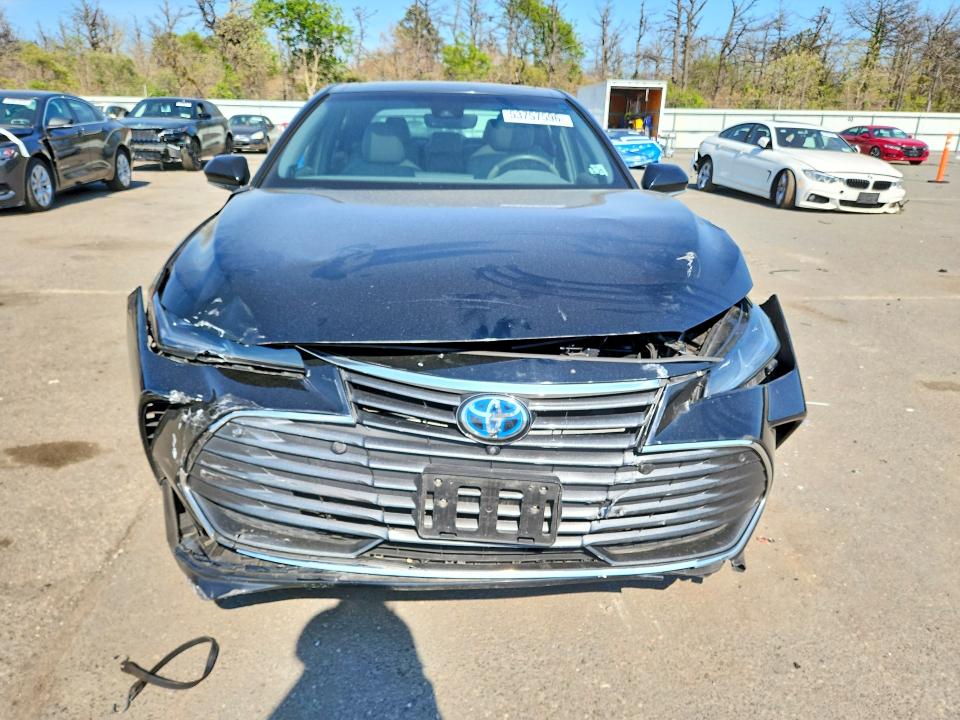 53757596 :رقم المزاد ، 4T1DA1AB7MU005582 vin ، 2021 Toyota Avalon مزاد بيع