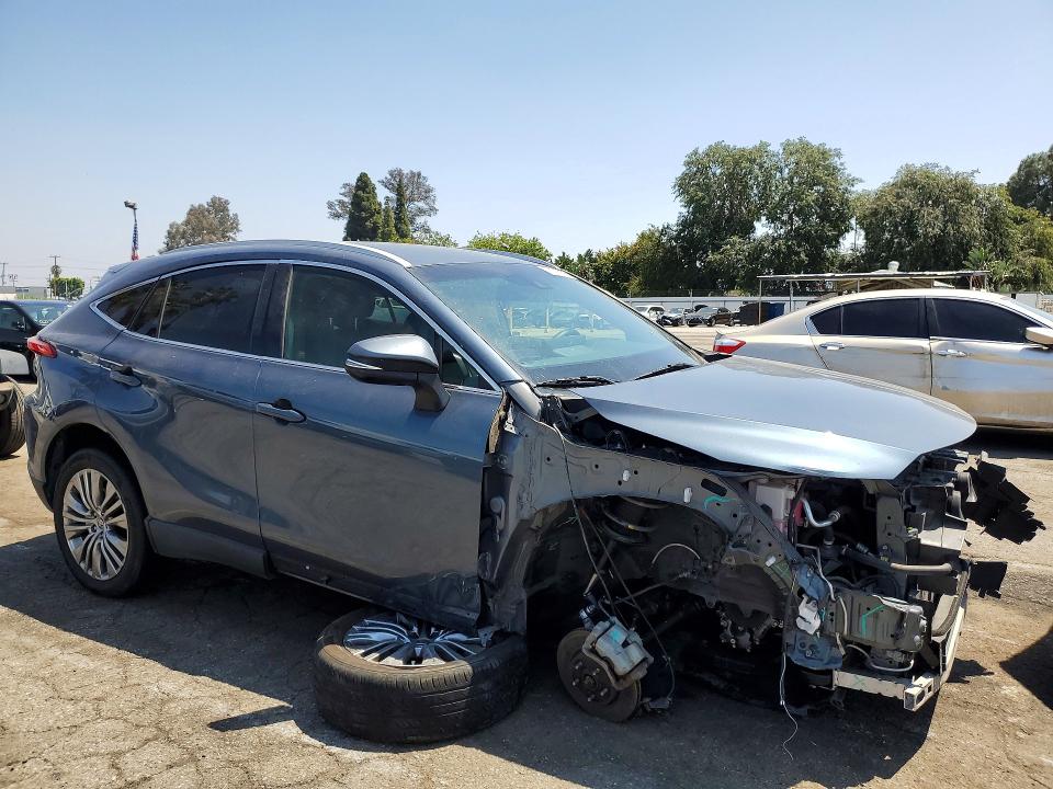 Auction sale of the 2021 Toyota Venza, vin: JTEAAAAH0MJ061355, lot number: 52553926