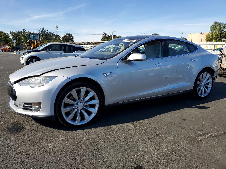 Aukcja sprzedaży 2013 Tesla Model S, vin: 5YJSA1DP3DFP04204, numer aukcji: 53268906