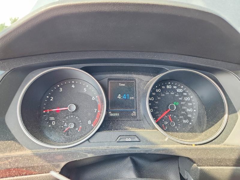 54046926 :رقم المزاد ، 3VV2B7AX6JM048416 vin ، 2018 Volkswagen Tiguan مزاد بيع