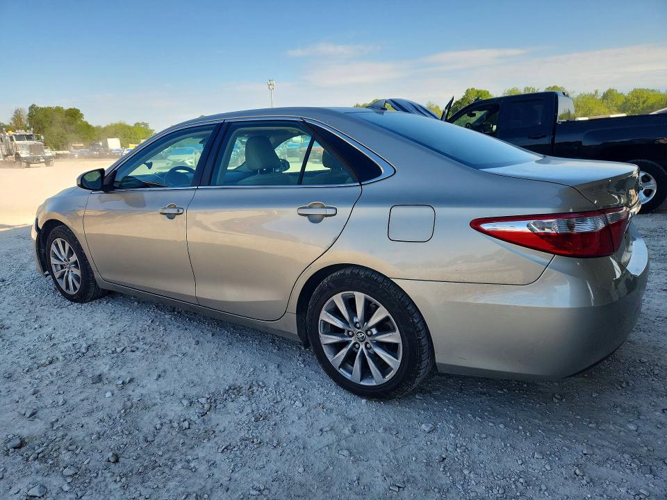 2016 Toyota Camry Hybrid მანქანა იყიდება აუქციონზე, vin: 4T1BD1FK9GU182565, აუქციონის ნომერი: 52391226