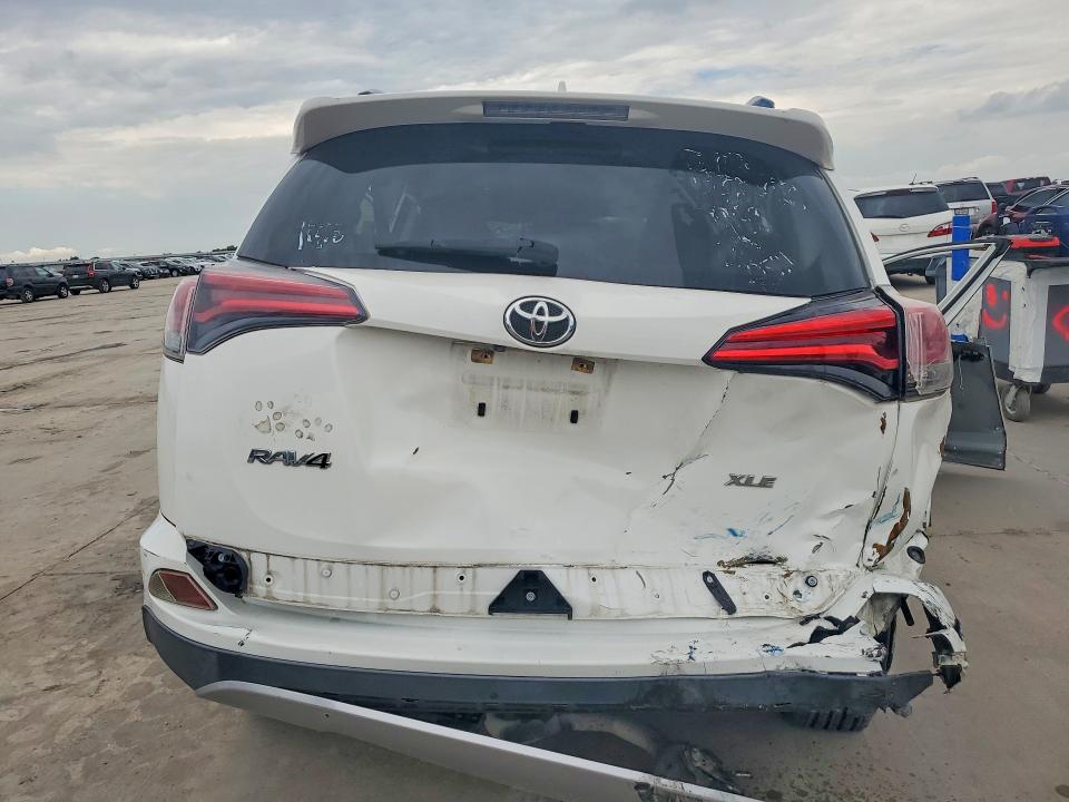 Aukcja sprzedaży 2017 Toyota Rav4, vin: JTMWFREV3HJ715085, numer aukcji: 54976766