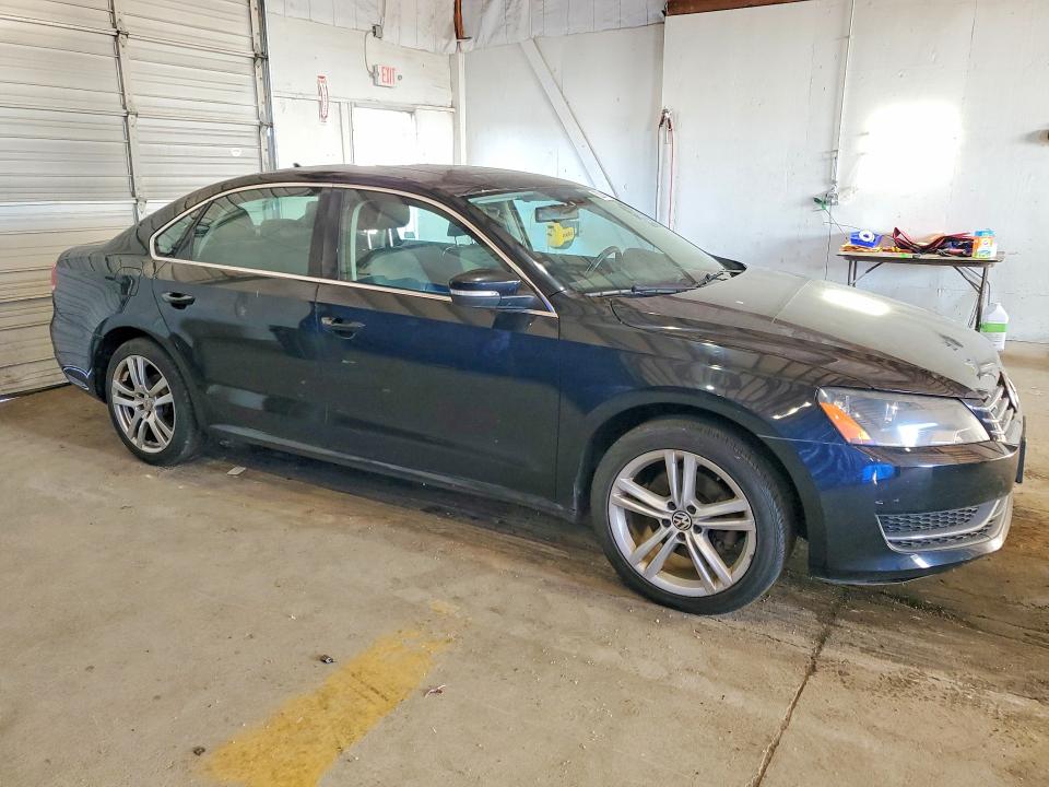 Продажа на аукционе авто 2014 Volkswagen Passat, vin: 1VWBN7A39EC044528, номер лота: 52049846