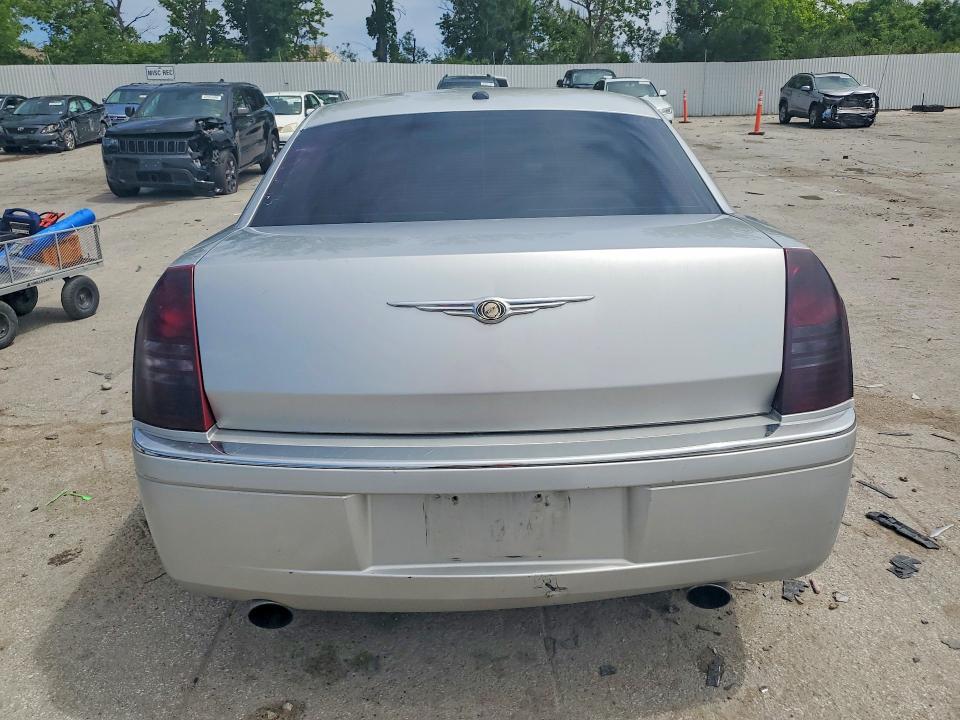 52381026 :رقم المزاد ، 2C3KA63H97H637604 vin ، 2007 Chrysler 300c مزاد بيع
