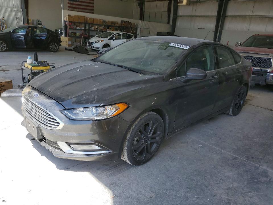 52744206 :رقم المزاد ، 3FA6P0HD0JR281088 vin ، 2018 Ford Fusion مزاد بيع